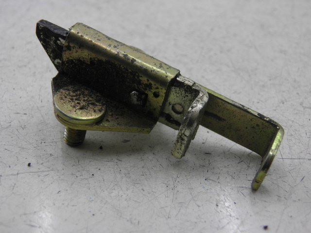 photo de SERRURE SELLE YAMAHA XJS DIVERSION 600 (2000 - 2003)