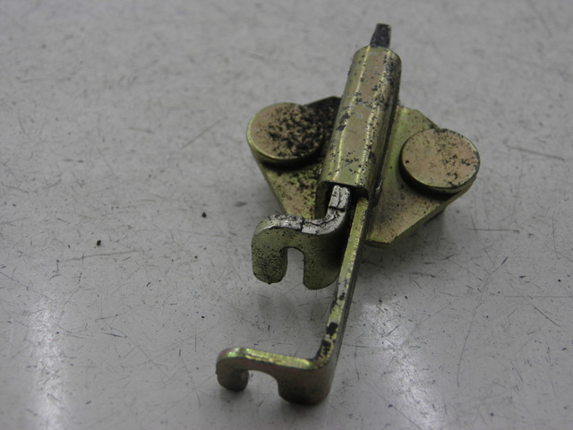 photo de SERRURE SELLE YAMAHA XJS DIVERSION 600 (2000 - 2003)