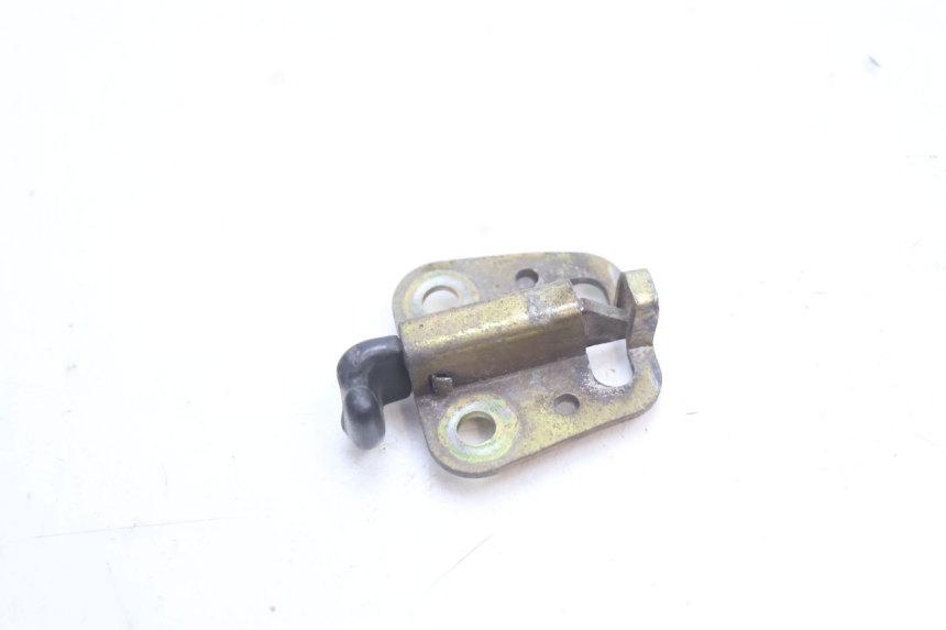 photo de SERRURE SELLE YAMAHA YZF R GENESIS 750 (1993 - 1998) - Détail de la pièce