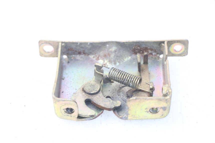 photo de SERRURE DE SELLE PGO BIG MAX 50 (2001 - 2009)