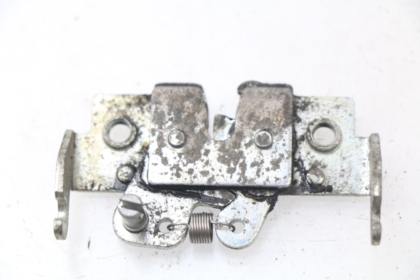 photo de SERRURE DE SELLE SUZUKI BURGMAN 125 (2007 - 2014)