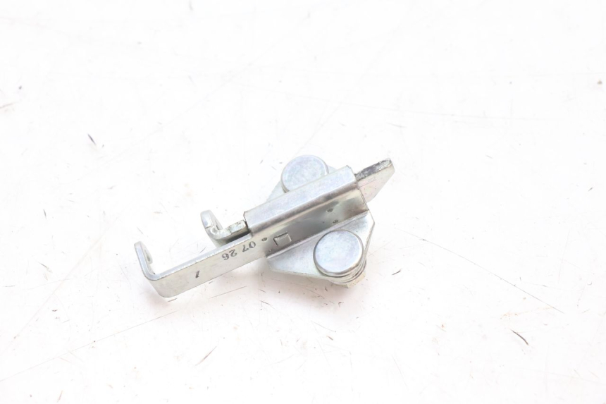 photo de SERRURE DE SELLE YAMAHA FZ8 800 (2010 - 2016) - Détail de la pièce