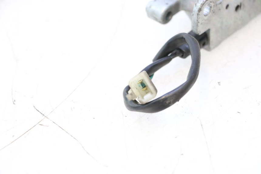 photo de SERRURE DE SELLE KYMCO GRAND DINK 125 (2008 - 2014) - Zoom état d’usage