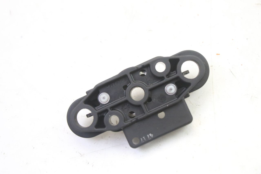 photo de SERRURE DE SELLE SUZUKI GSR 750 (2011 - 2017)