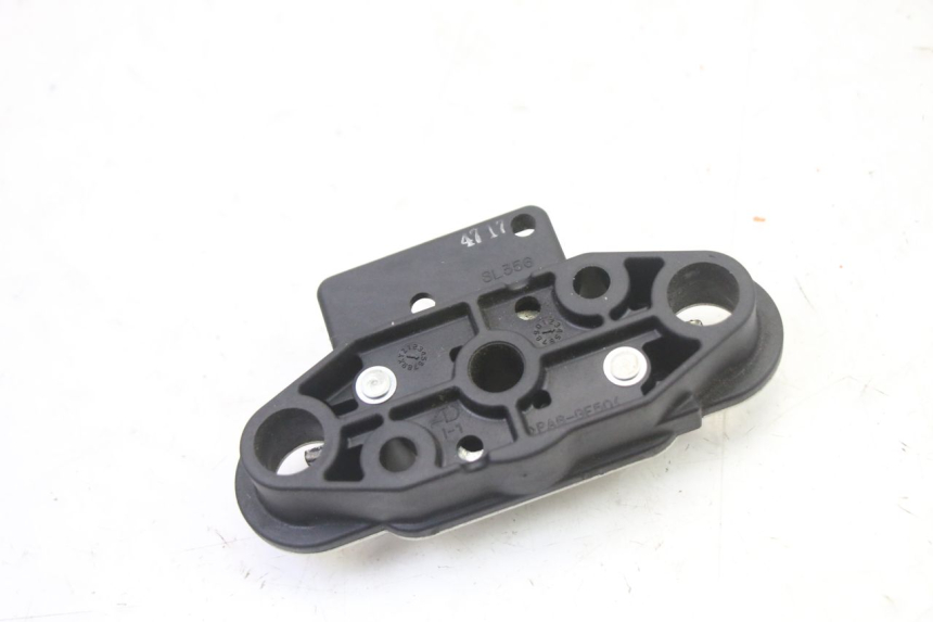 photo de SERRURE DE SELLE SUZUKI GSR 750 (2011 - 2017)
