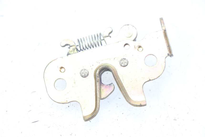 photo de SERRURE DE SELLE PEUGEOT KISBEE 4T 50 (2018 - 2022)