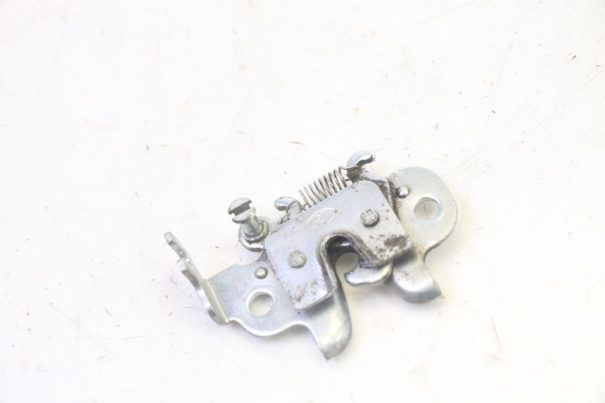 photo de SERRURE DE SELLE PEUGEOT KISBEE 4T 50 (2018 - 2022)