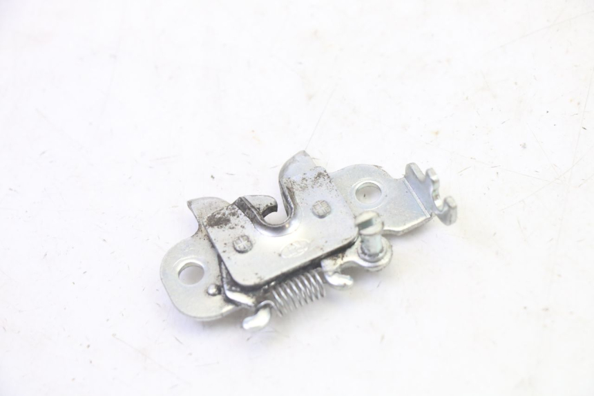 photo de SERRURE DE SELLE PEUGEOT KISBEE 4T 50 (2018 - 2022)