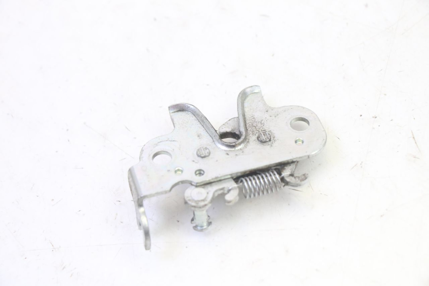 photo de SERRURE DE SELLE PEUGEOT KISBEE 4T 50 (2018 - 2022)