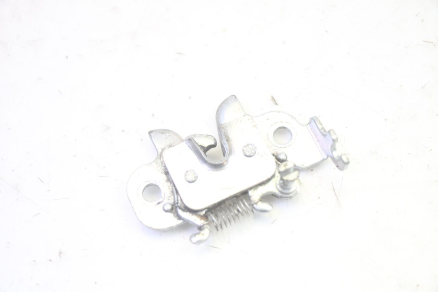 photo de SERRURE DE SELLE PEUGEOT KISBEE 4T 50 (2018 - 2022) - Détail de la pièce