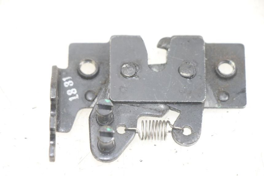 photo de SERRURE DE SELLE PIAGGIO MEDLEY 125 (2016 - 2023)