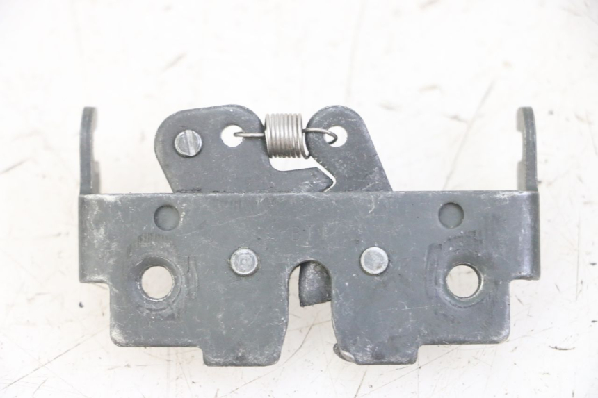 photo de SERRURE DE SELLE PIAGGIO MP3 LT 300 (2010 - 2016) - Zoom état d’usage