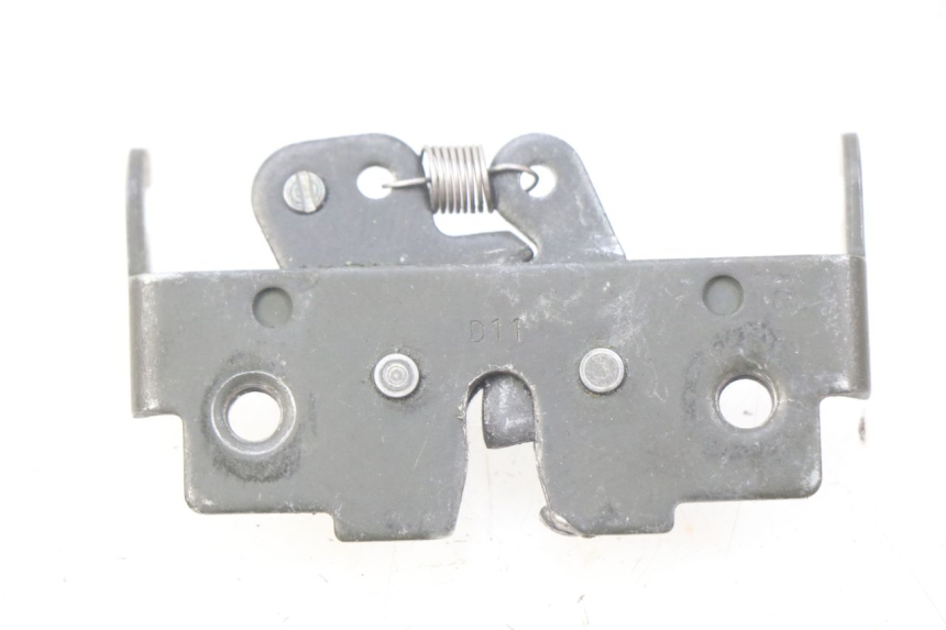 photo de SERRURE DE SELLE PIAGGIO MP3 500 (2011 - 2015)