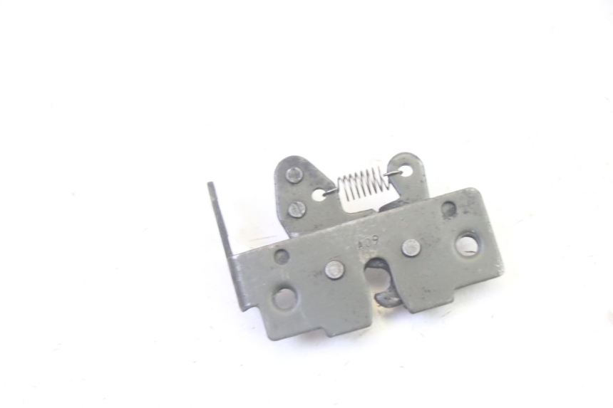 photo de SERRURE DE SELLE PIAGGIO MP3 RL 250 (2007 - 2010)