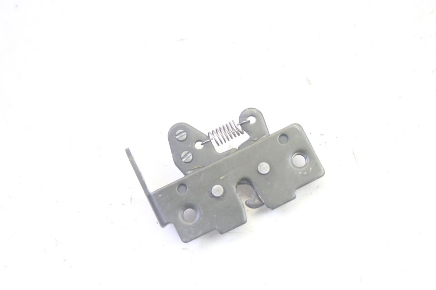 photo de SERRURE DE SELLE PIAGGIO MP3 500 (2016 - 2018) - Zoom état d’usage