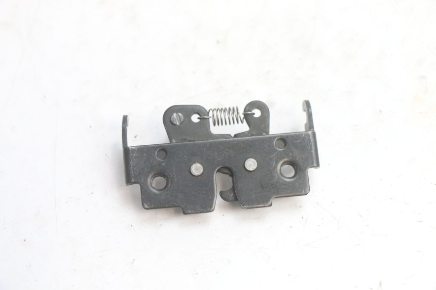 photo de SERRURE DE SELLE PIAGGIO MP3 125 (2006 - 2014) - Zoom état d’usage