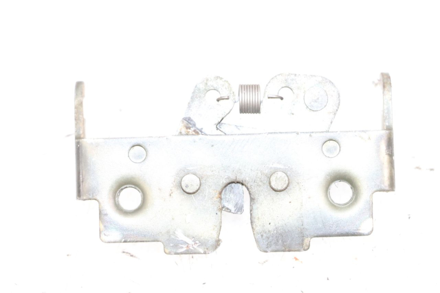 photo de SERRURE DE SELLE YAMAHA NEO'S NEOS 2T 50 (1998 - 2007) - Autre angle de vue