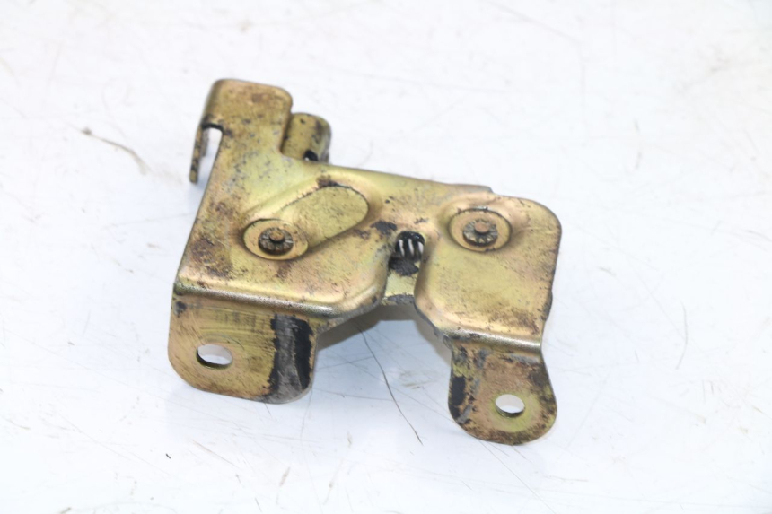 photo de SERRURE DE SELLE PEUGEOT SC 50 (1988 - 1992)