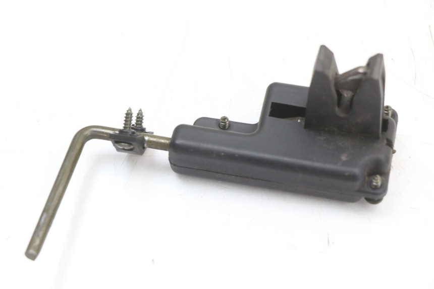 photo de SERRURE DE SELLE PIAGGIO FLY 4T 50 (2004 - 2010)