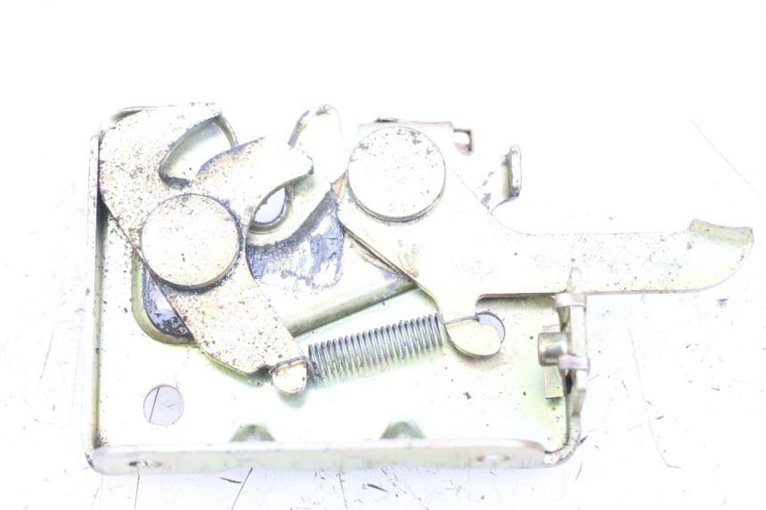 photo de SERRURE DE SELLE PIAGGIO TYPHOON 80 (1994 - 1997)