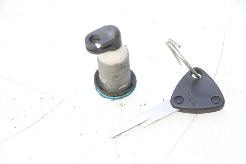photo de SERRURE DE SELLE LAZIO RENO 50 (2016 - 2021) - Zoom état d’usage