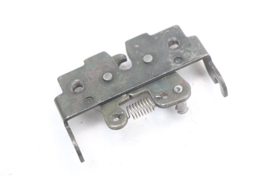 photo de SERRURE DE SELLE APRILIA SCARABEO GT 125 (1999 - 2007)