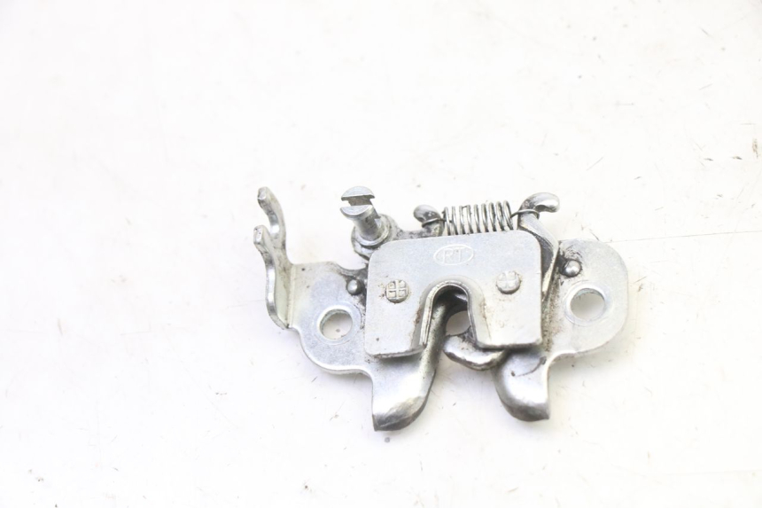 photo de SERRURE DE SELLE PEUGEOT STREETZONE I NAKED 2T 50 (2018 - 2020)