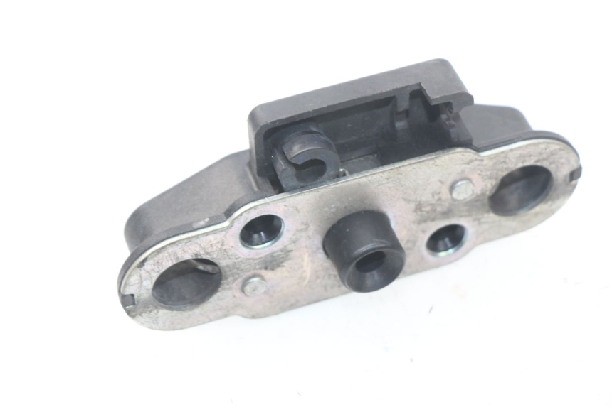 photo de SERRURE DE SELLE SUZUKI SV S ABS 650 (2003 - 2009)