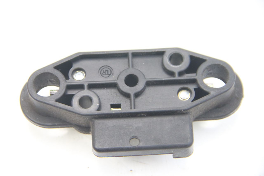 photo de SERRURE DE SELLE SUZUKI SV S 650 (1999 - 2002)