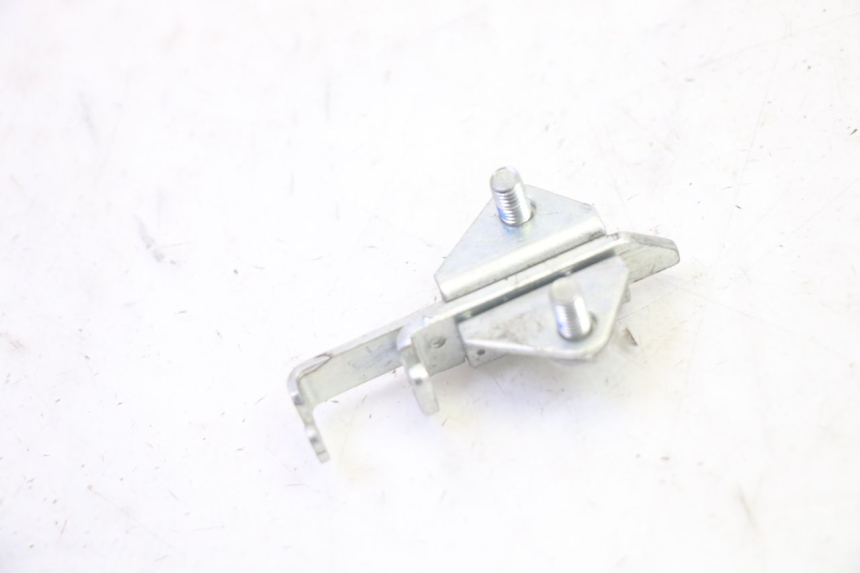 photo de SERRURE DE SELLE YAMAHA TDM ABS 900 (2002 - 2014) - Zoom état d’usage