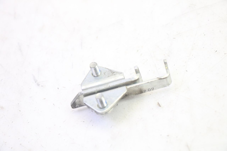 photo de SERRURE DE SELLE YAMAHA TDM ABS 900 (2002 - 2014) - Autre angle de vue