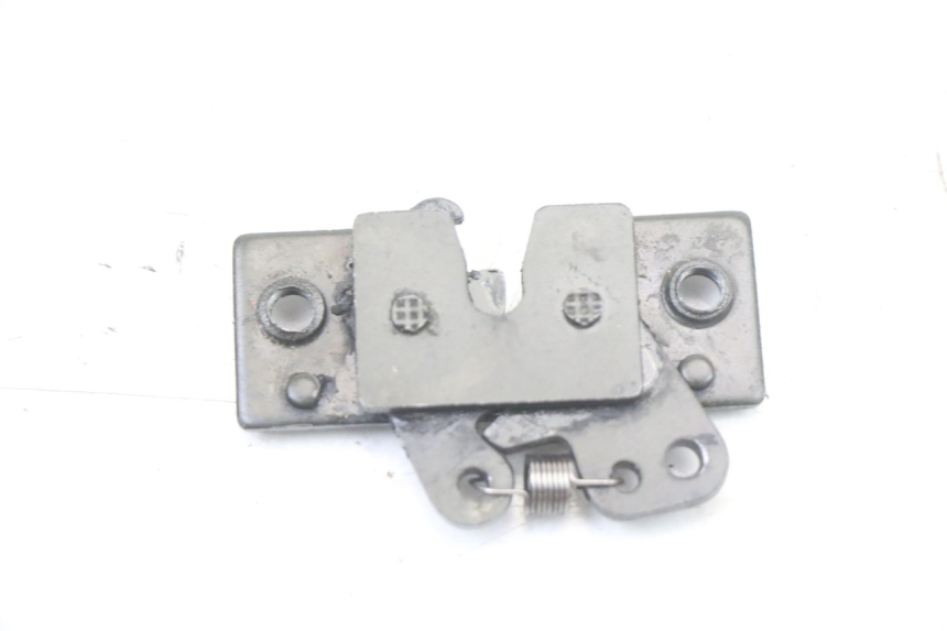 photo de SERRURE DE SELLE PEUGEOT TKR TREKKER FURIOUS 50 (2005 - 2014)