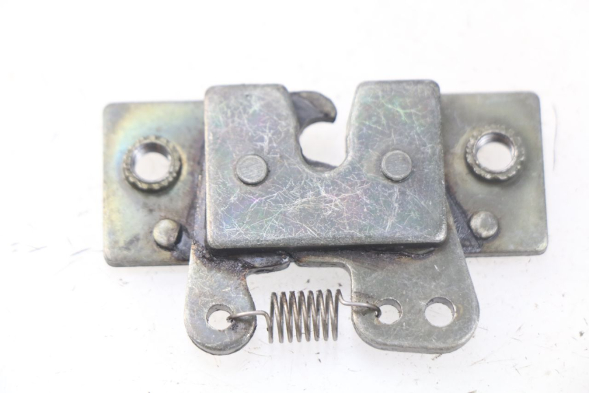 photo de SERRURE DE SELLE PEUGEOT VIVACITY 100 (1999 - 2008)