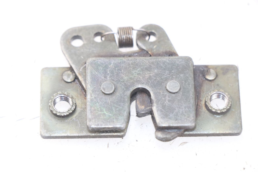 photo de SERRURE DE SELLE PEUGEOT VIVACITY 100 (1999 - 2008)