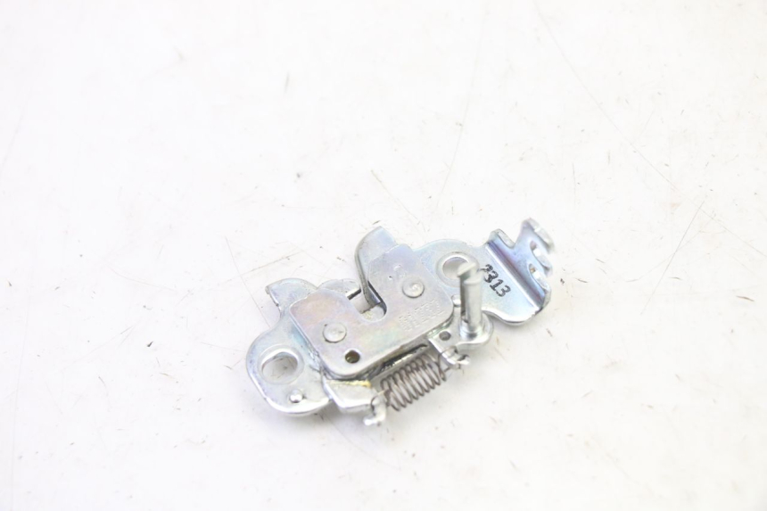 photo de SERRURE DE SELLE YAMAHA XMAX X-MAX 125 (2021 - 2025) - Détail de la pièce