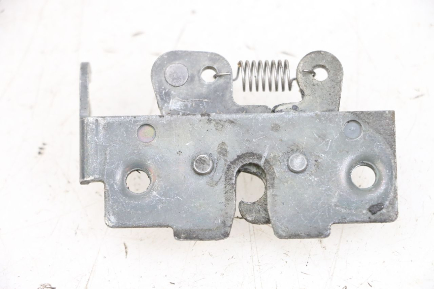 photo de SERRURE DE SELLE YAMAHA XMAX X-MAX 125 (2006 - 2009) - Détail de la pièce