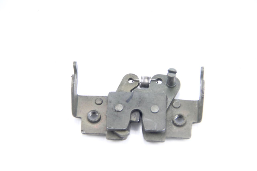 photo de SERRURE DE SELLE PIAGGIO XEVO - X EVO 125 (2007 - 2016)