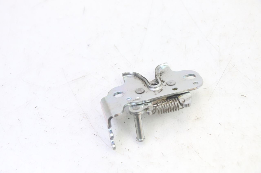 photo de SERRURE DE SELLE YAMAHA XMAX X-MAX 125 (2021 - 2025)