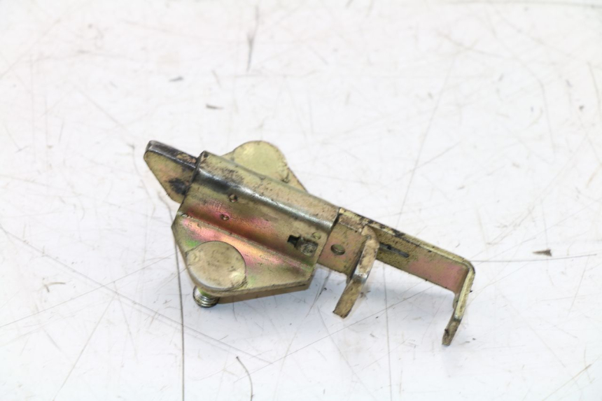 photo de SERRURE DE SELLE KINROAD XT125-19 ROAD KING 125 (2010 - 2012)