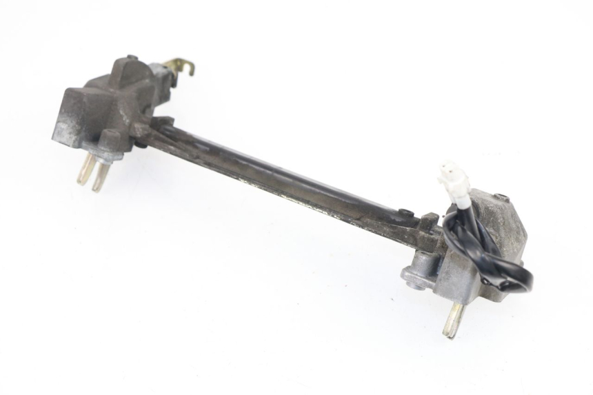 photo de SERRURE DE SELLE YAMAHA YP MAJESTY 400 (2004 - 2008)