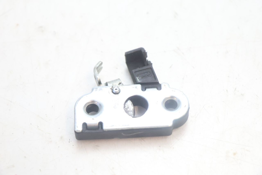 photo de SERRURE DE SELLE YAMAHA YP MAJESTY 125 (2007 - 2010) - Vue principale