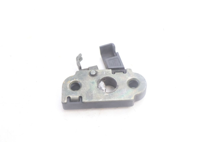 photo de SERRURE DE SELLE YAMAHA YP MAJESTY 125 (2002 - 2006) - Vue principale