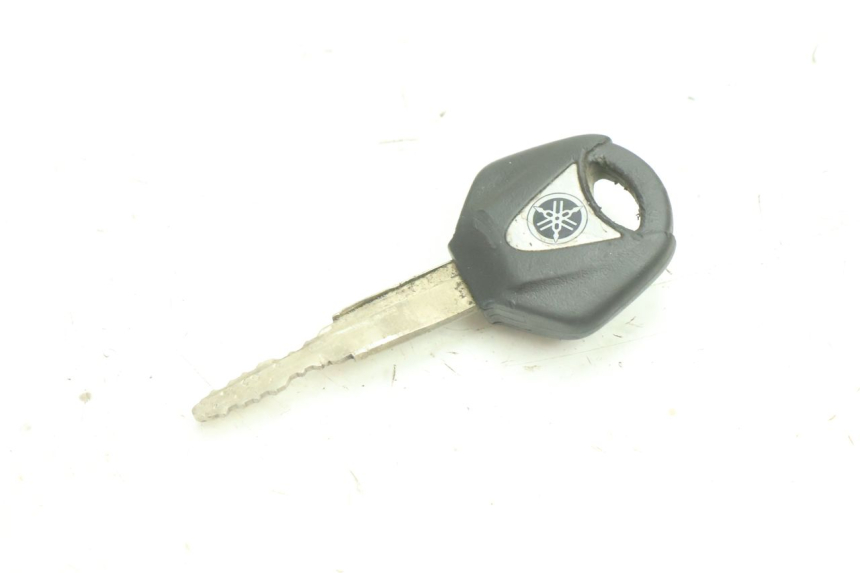 photo de SERRURE DE SELLE YAMAHA YZF R6 600 (2008 - 2009) - Zoom état d’usage