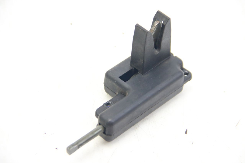 photo de SERRURE DE SELLE PIAGGIO ZIP 4T 50 (2018 - 2020)