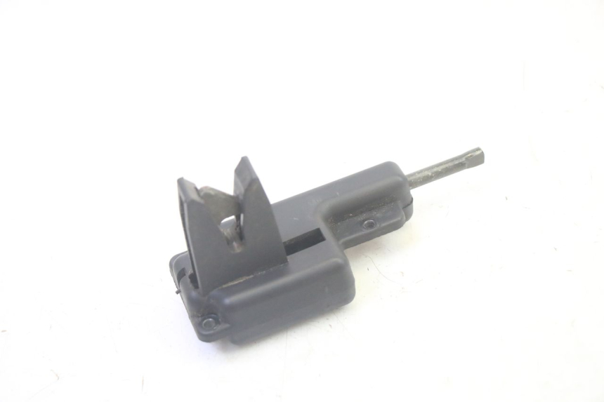 photo de SERRURE DE SELLE PIAGGIO ZIP 4T 50 (2018 - 2020) - Détail de la pièce