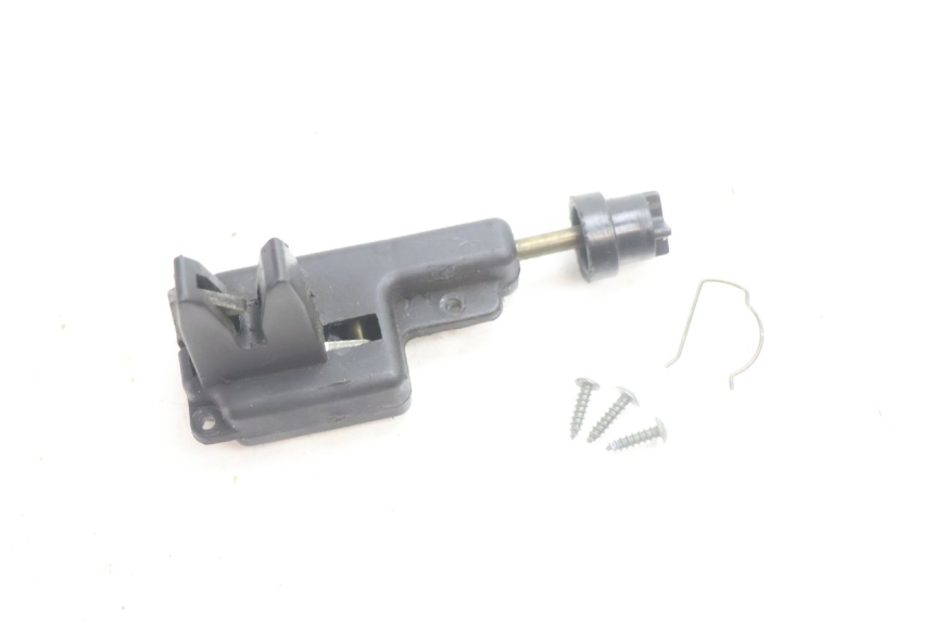 photo de SERRURE DE SELLE PIAGGIO ZIP 4T 50 (2006 - 2017) - Détail de la pièce
