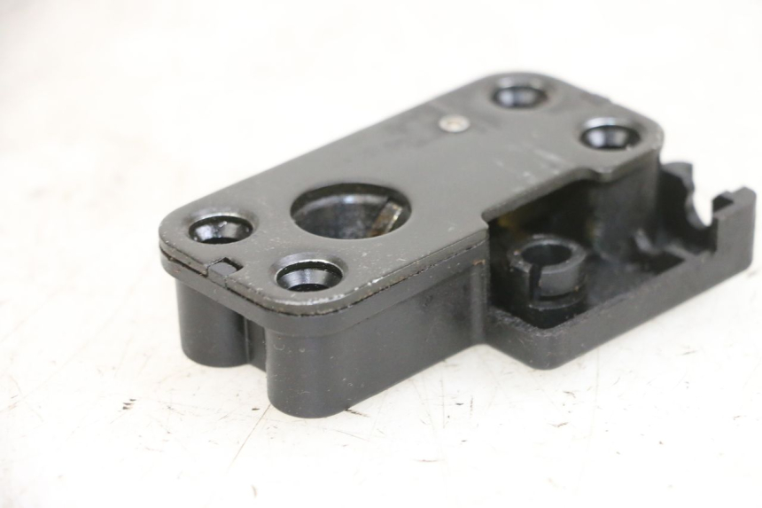 photo de SERRURE DE SELLE KAWASAKI ZR 7 750 (1999 - 2001) - Détail de la pièce