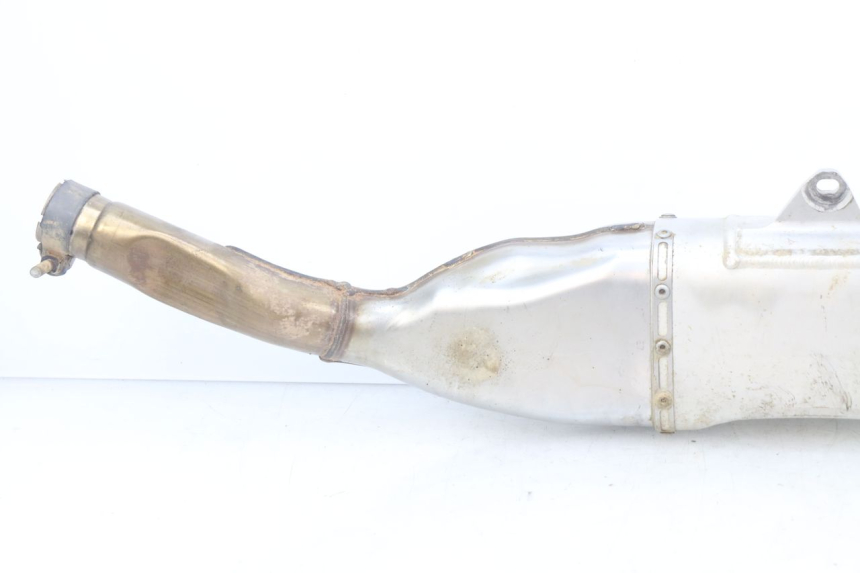 photo de SILENCIEUX HONDA CRF 250 (2013 - 2016) - Gros plan technique