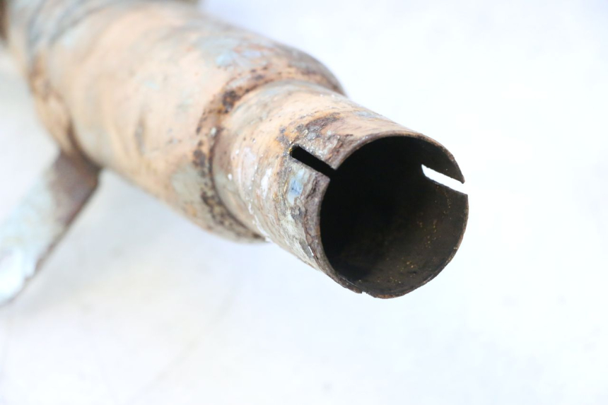 photo de SILENCIEUX SUZUKI DR S 600 (1985 - 1989) - Points de fixation