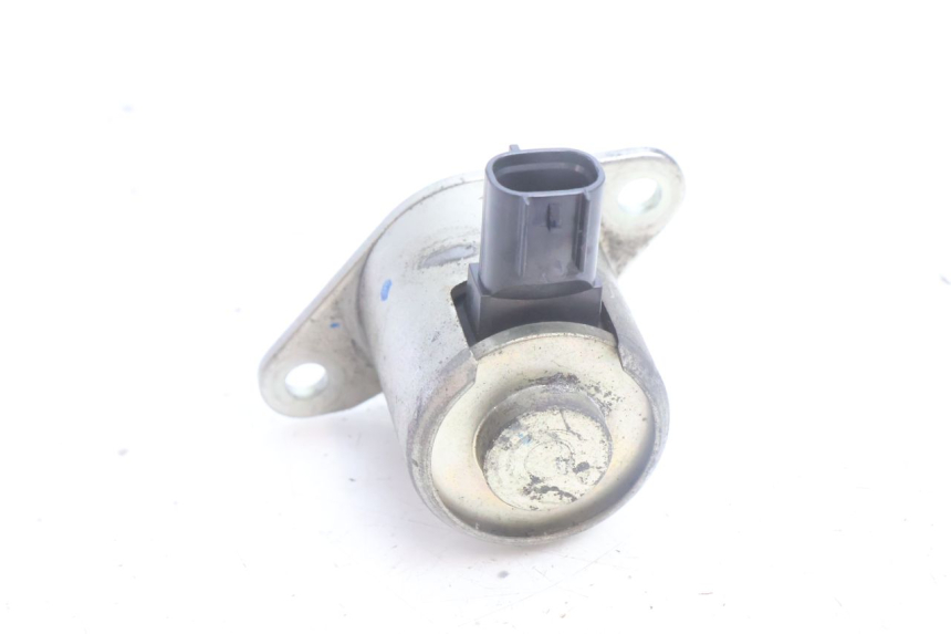 photo de SOLENOIDE DE DECOMPRESSION AUTOMATIQUE YAMAHA N-MAX NMAX 125 (2021 - 2024) - Gros plan technique